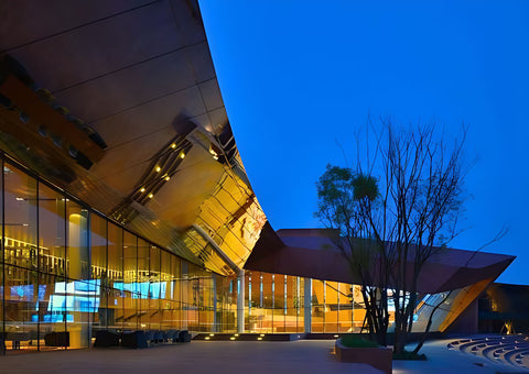 The Luxelakes Art Expo Center
