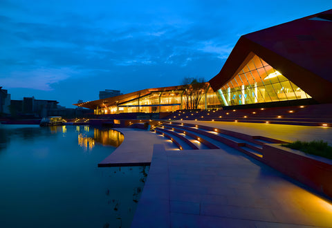 The Luxelakes Art Expo Center