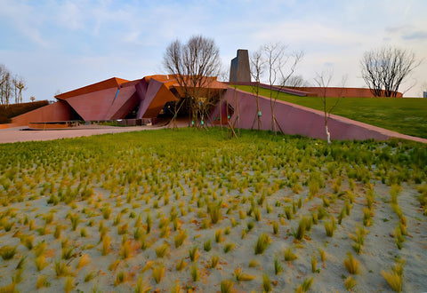 The Luxelakes Art Expo Center